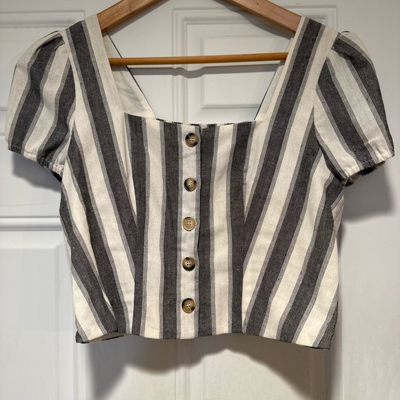 NEW W TAGS! Heartloom Revolve Tinley Crop top| Color Light Grey/White| Size XS - Picture 3 of 5